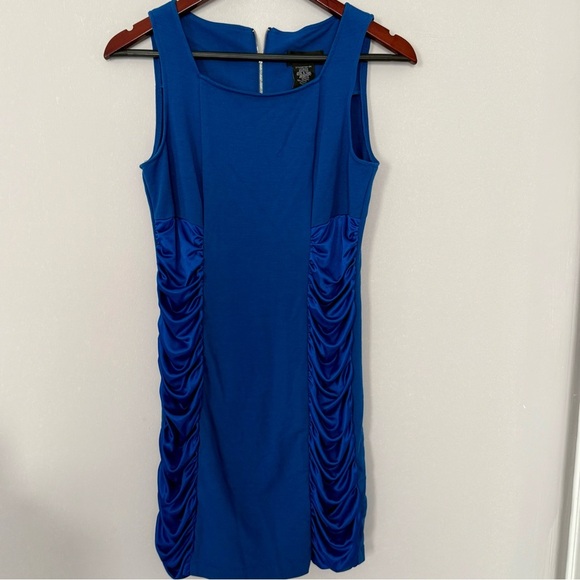 Alyn Paige Dresses & Skirts - Alyn Paige Vibrant Royal Blue sleeveless Dress size 5/6